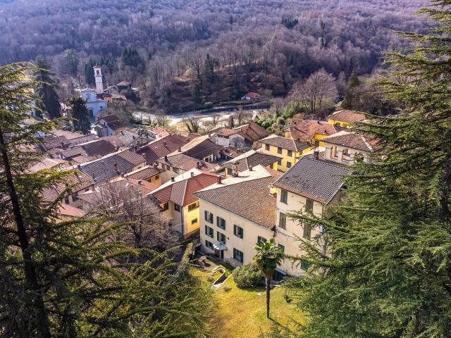 Villa in vendita a Castello Cabiaglio 1100m² Castello Cabiaglio