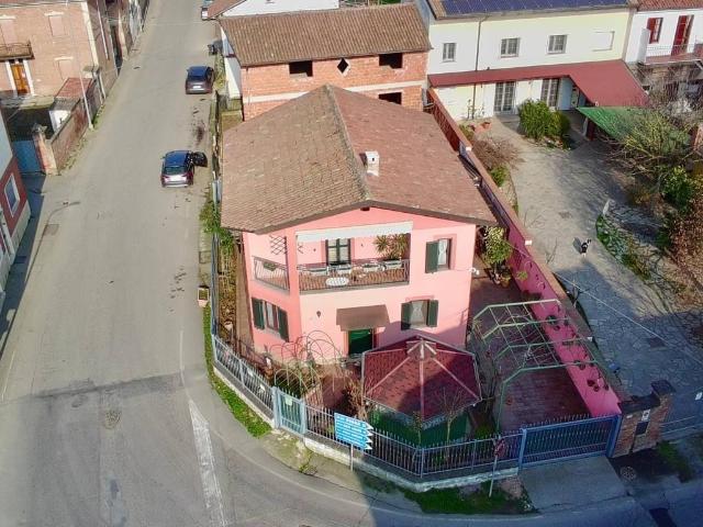 Villa in vendita a Castellazzo Bormida AL