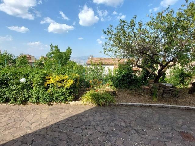 Villa in vendita a Castell'Azzara GR