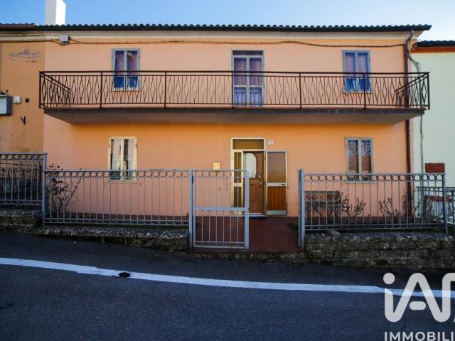 Villa in vendita a Castell'Azzara GR