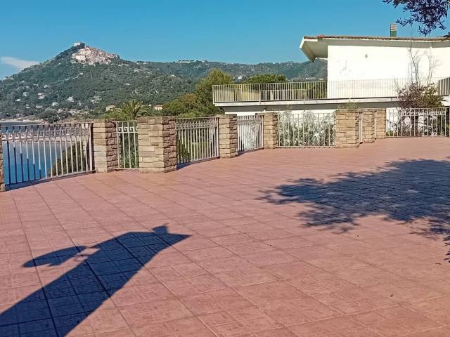 Villa in vendita a Castellabate SA