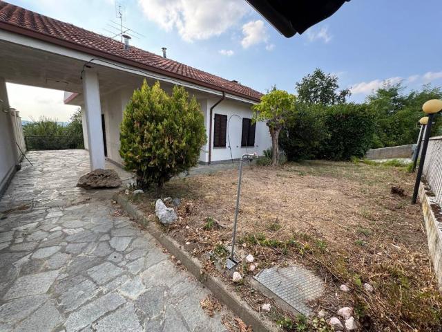 Villa in vendita a Castell'Alfero AT