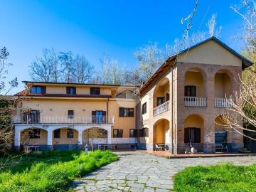 Villa in vendita a Castell'Alfero AT