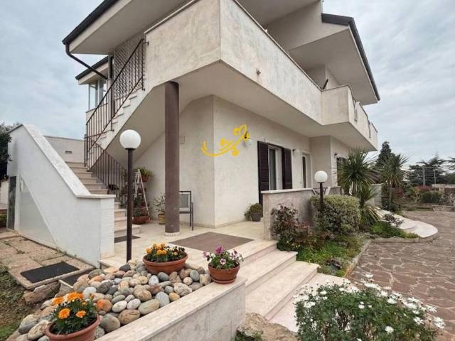 Villa in vendita a Castellana Grotte BA