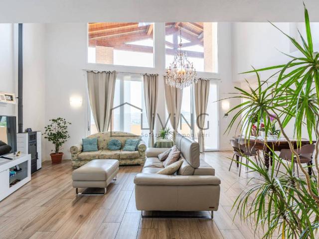 Villa in vendita a Castellarano RE