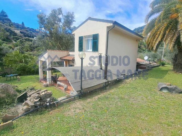 Villa in vendita a Castellaro IM