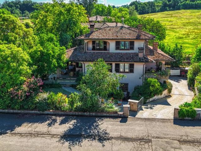 Villa in vendita a Castell'Arquato PC