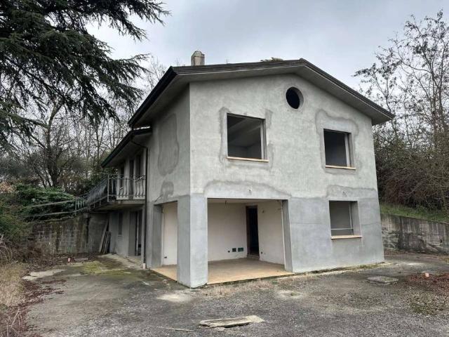 Villa in vendita a Castell'Arquato PC