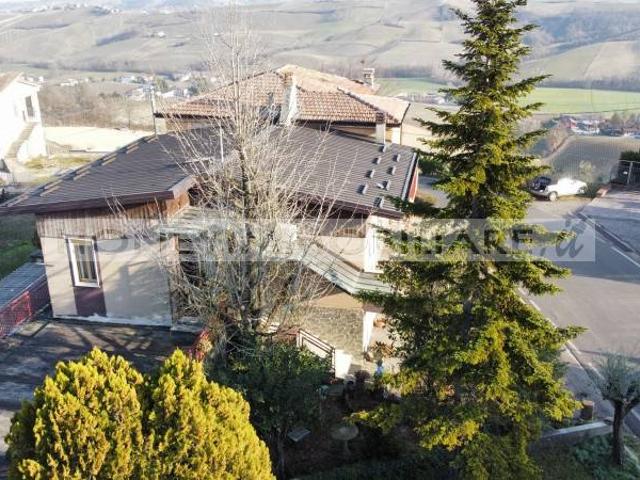 Villa in vendita a Castell'Arquato PC