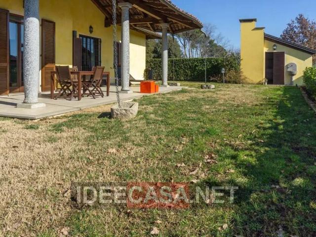 Villa in vendita a Castelletto Cervo BI