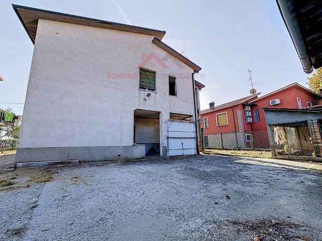 Villa in vendita a Castelletto di Branduzzo PV
