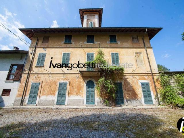 Villa in vendita a Castelletto Sopra Ticino NO