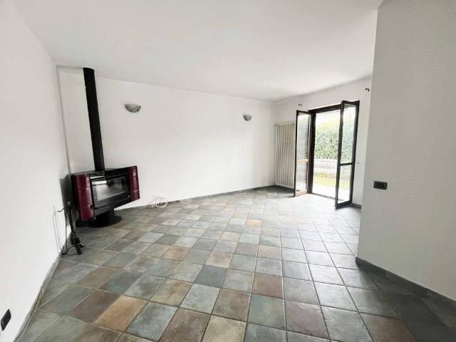 Villa in vendita a Castelletto Sopra Ticino NO