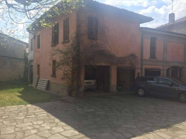 Villa in vendita a Castelletto Sopra Ticino NO