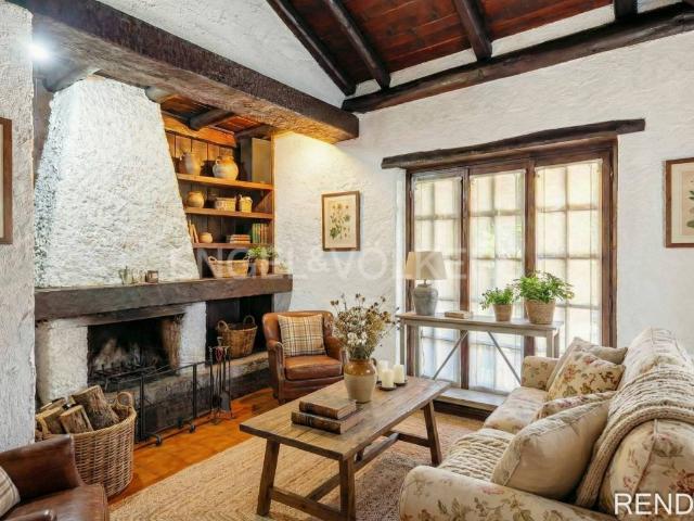 Villa in vendita a Castelletto Sopra Ticino NO