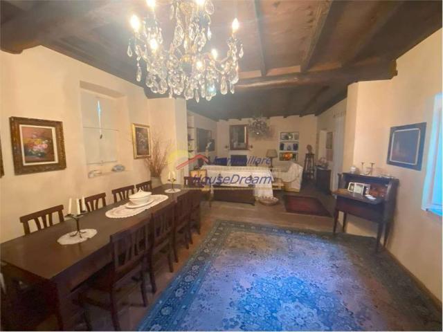 Villa in vendita a Castelletto Sopra Ticino NO