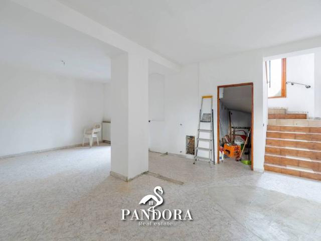Villa in vendita a Castelletto Sopra Ticino NO