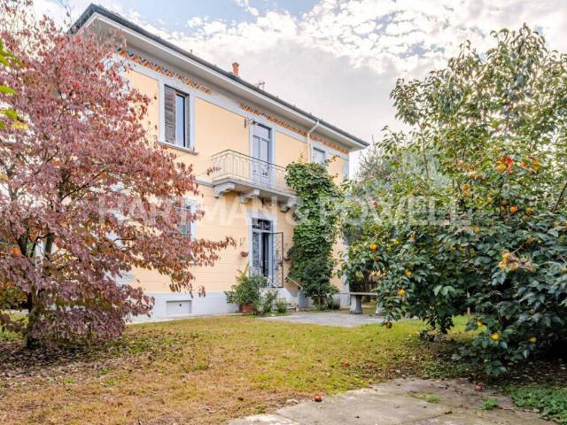 Villa in vendita a Castelletto Sopra Ticino NO