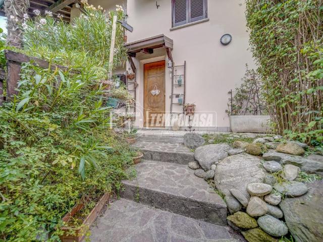 Villa in vendita a Castelletto Sopra Ticino