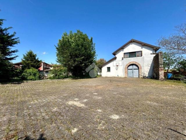 Villa in vendita a Castelleone CR