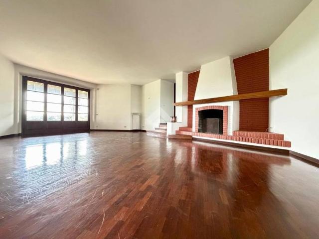 Villa in vendita a Castelleone CR