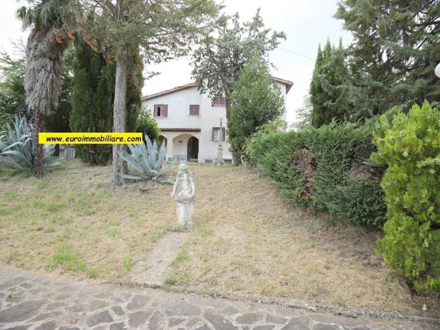 Villa in vendita a Castelli TE