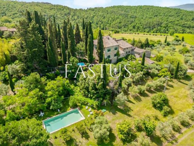 Villa in vendita a Castellina in Chianti SI