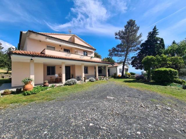 Villa in vendita a Castellina Marittima PI