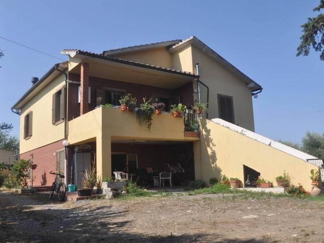 Villa in vendita a Castellina Marittima PI