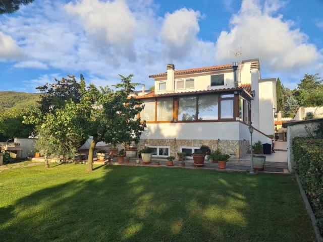 Villa in vendita a Castellina Marittima PI