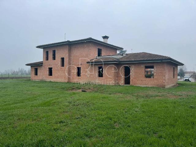 Villa in vendita a Castelnovo Bariano RO