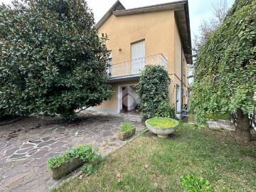 Villa in vendita a Castelnovo di Sotto RE