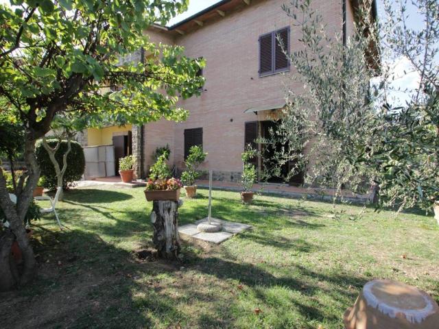 Villa in vendita a Castelnuovo Berardenga SI