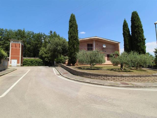 Villa in vendita a Castelnuovo Berardenga SI