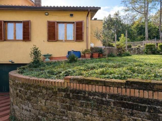 Villa in vendita a Castelnuovo Berardenga SI