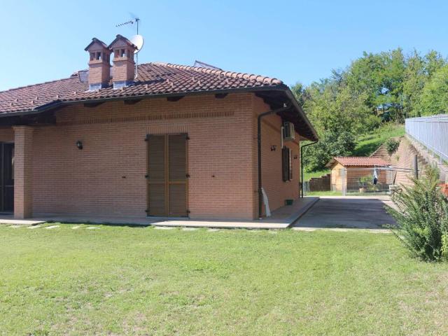 Villa in vendita a Castelnuovo Don Bosco AT