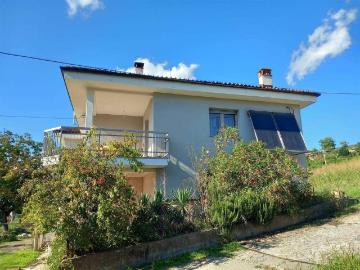 Villa in vendita a Castelnuovo Don Bosco AT