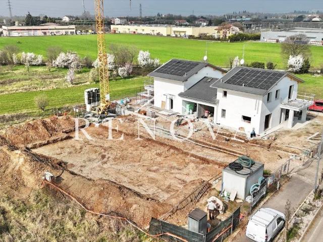 Villa in vendita a Castelnuovo del Garda VR