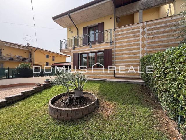 Villa in vendita a Castelnuovo del Garda VR