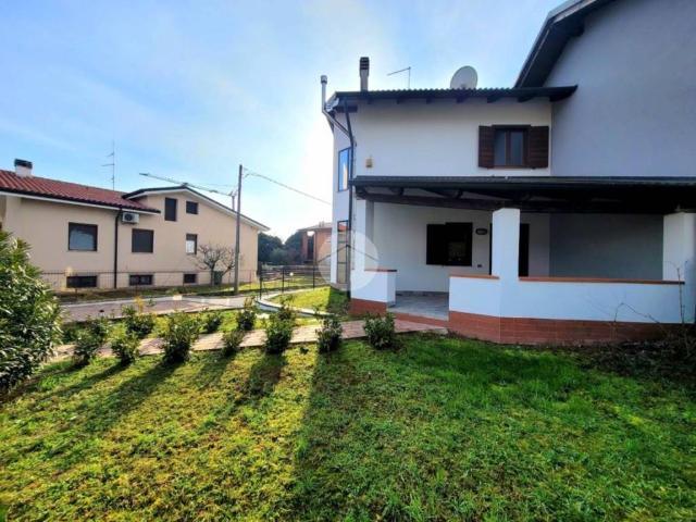 Villa in vendita a Castelnuovo del Garda VR