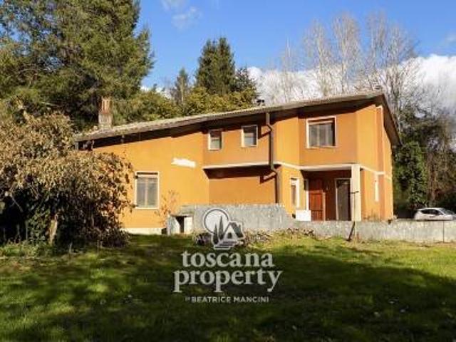 Villa in vendita a Castelnuovo di Garfagnana LU