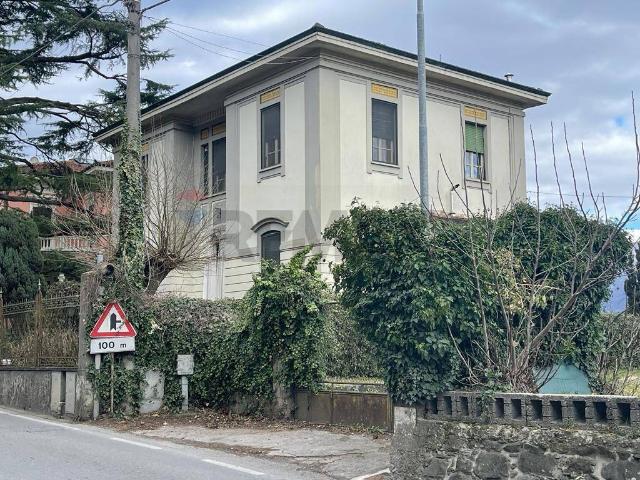 Villa in vendita a Castelnuovo di Garfagnana LU