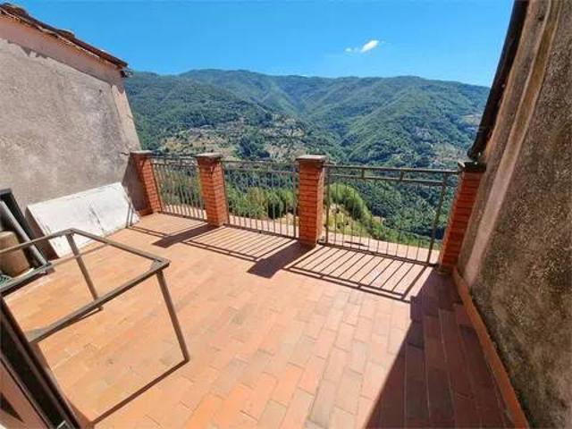 Villa in vendita a Castelnuovo di Garfagnana LU