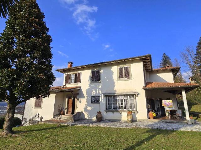 Villa in vendita a Castelnuovo di Garfagnana LU