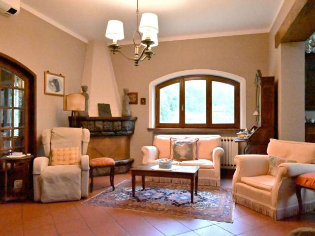 Villa in vendita a Castelnuovo di Garfagnana LU