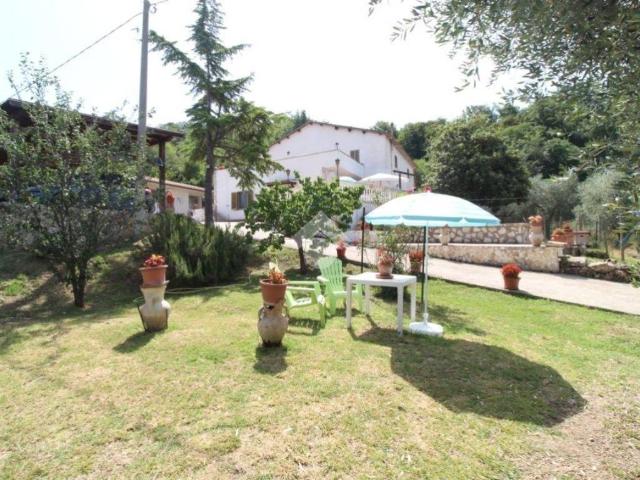 Villa in vendita a Castelnuovo di Farfa RI