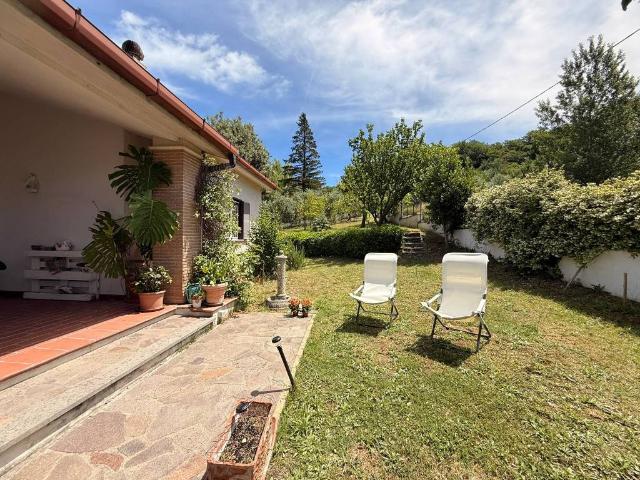Villa in vendita a Castelnuovo di Farfa RI