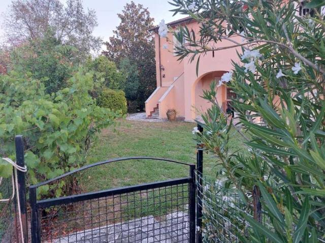 Villa in vendita a Castelnuovo Magra SP