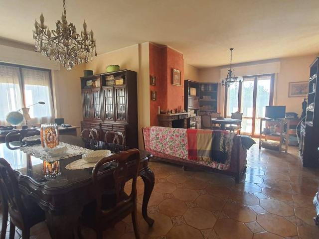 Villa in vendita a Castelnuovo Magra SP