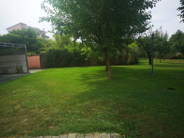 Villa in vendita a Castelnuovo Magra SP